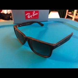 Ray Ban Justin RB4165 Classic Sunglasses